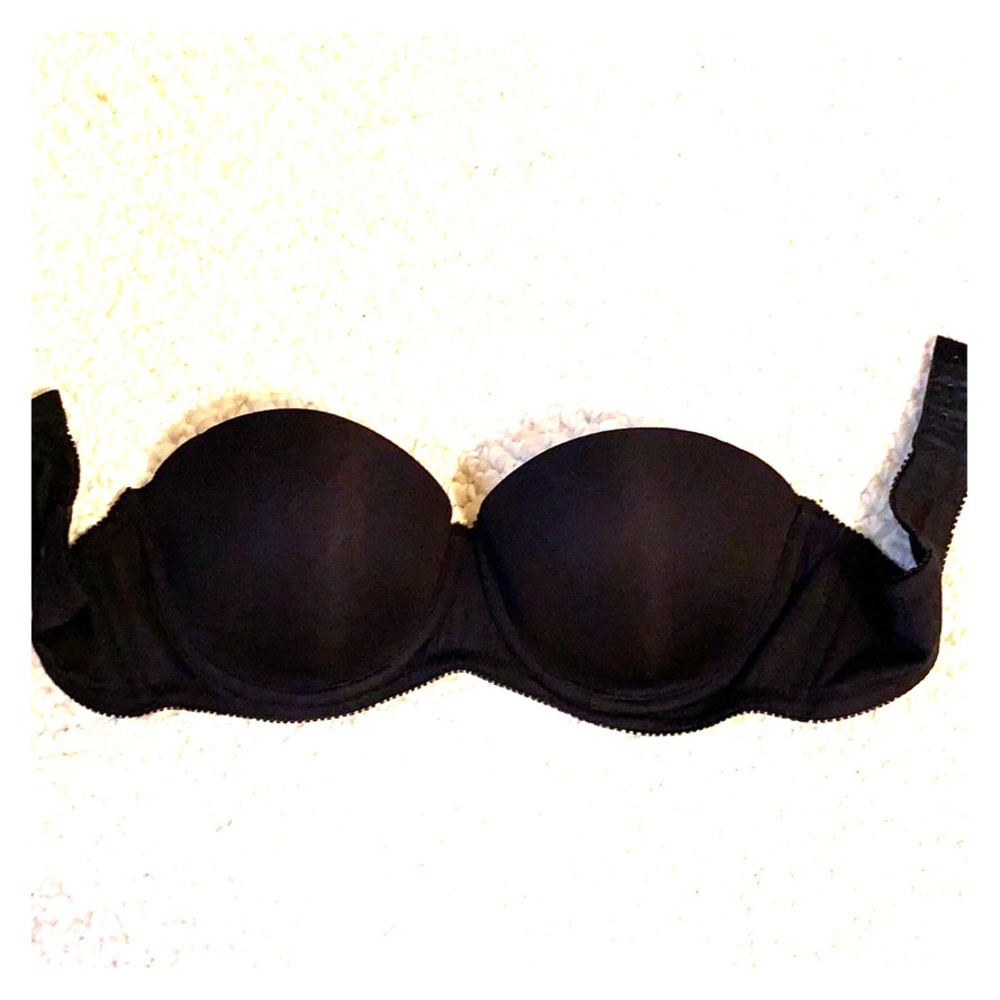 Push up Strapless bra (straps not included)